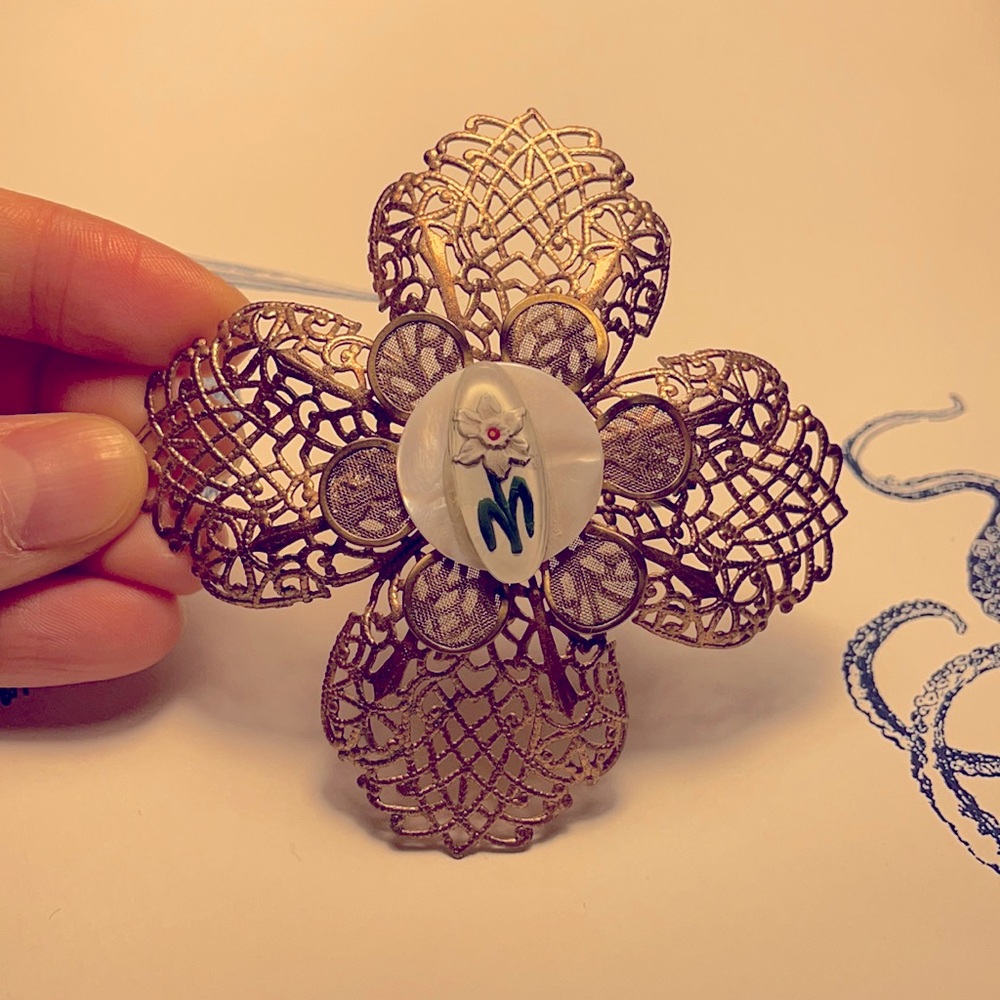 3 for $15! Anthropologie Gold Tone Filigree Hair Clip w Flower Cameo